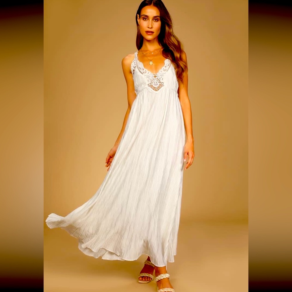 White Crochet Lace Crinkle Backless Maxi Dress